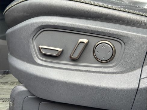 Used 2022 Rivian R1T Adventure image 20