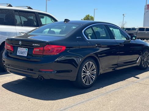 Used 2019 BMW 530e w/ Convenience Package RWD image 5