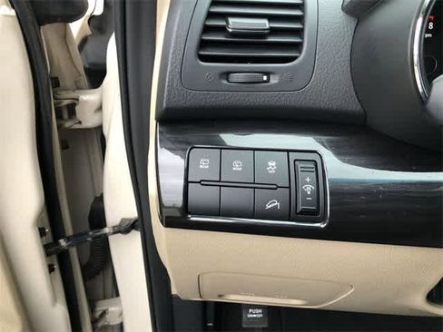 Used 2011 Kia Sorento LX image 21