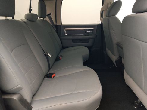 Used 2019 RAM 1500 Classic SLT AWD/4WD image 19