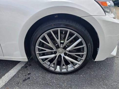 Used 2016 Lexus IS 200t w/ Navigation System Package RWD image 13