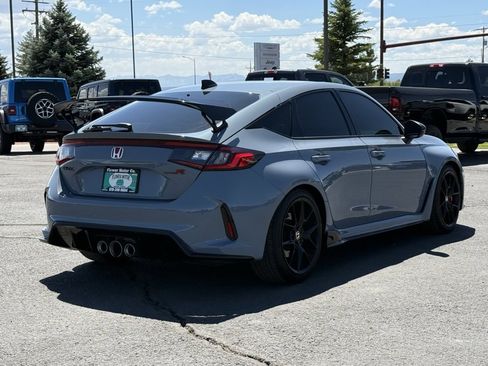 Used 2023 Honda Civic Type R image 8