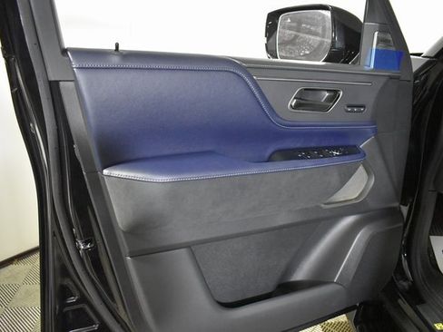 New 2026 INFINITI QX80 4WD image 15