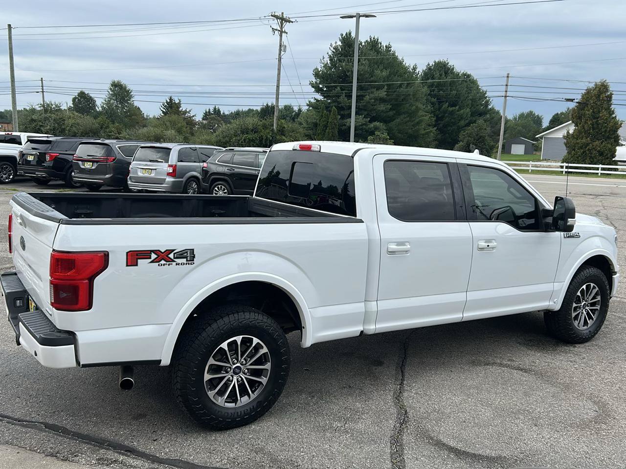 Used 2018 Ford F150 Lariat w/ Equipment Group 502A Luxury AWD/4WD image 4