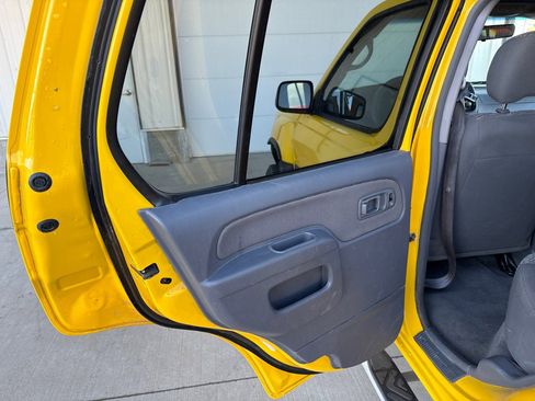 Used 2001 Nissan Xterra SE image 12