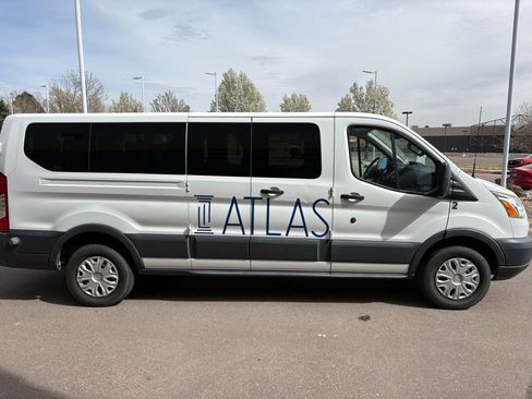 Used 2016 Ford Transit 350 XLT image 8