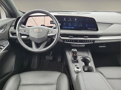 Certified 2025 Cadillac XT4 Premium Luxury image 7