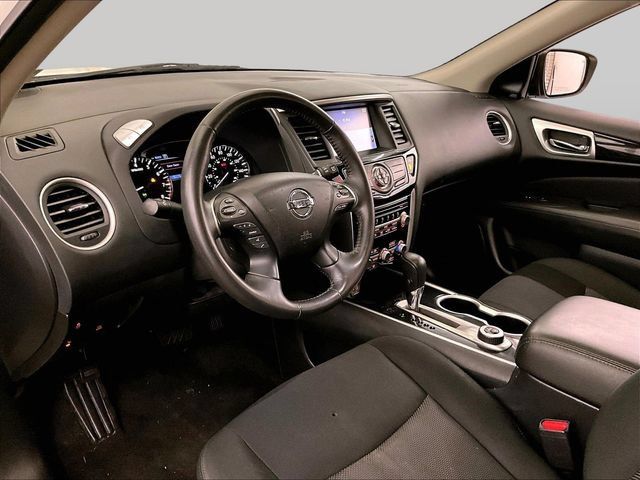 Used 2020 Nissan Pathfinder SV AWD/4WD image 12