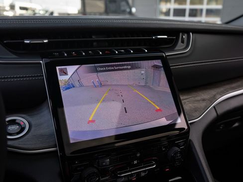 New 2025 Jeep Grand Cherokee L Limited image 26