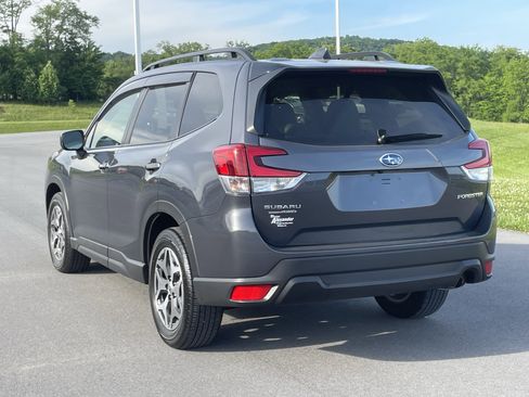 Certified 2024 Subaru Forester Premium AWD/4WD image 6