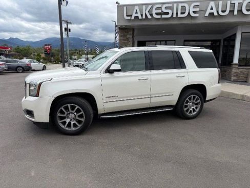Used 2015 GMC Yukon Denali w/ Touring Package AWD/4WD image 3