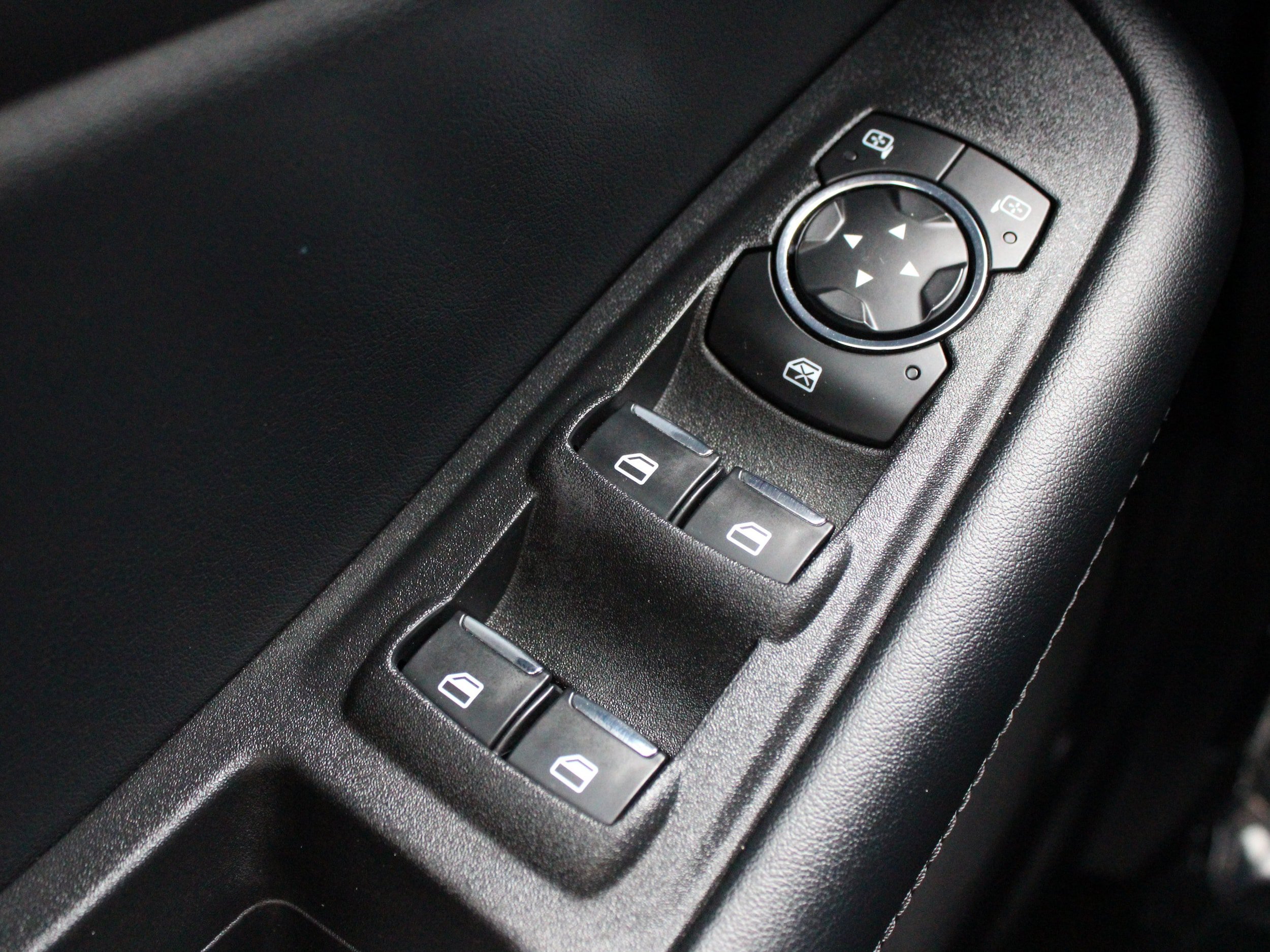 Used 2024 Ford Edge SEL w/ Convenience Package AWD/4WD image 33