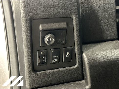 Used 2012 Nissan Rogue SL AWD/4WD image 10