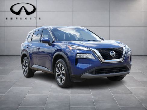 Used 2021 Nissan Rogue SV w/ Premium Package AWD/4WD image 3