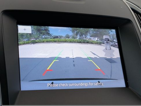 Used 2020 Ford Edge SEL w/ Convenience Package FWD image 21
