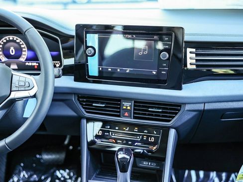 New 2026 Volkswagen Jetta SE image 21