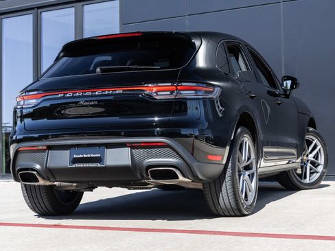 Certified 2026 Porsche Macan AWD/4WD image 11