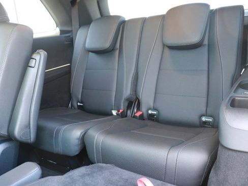 Used 2025 Mercedes-Benz GLS 450 4MATIC image 16