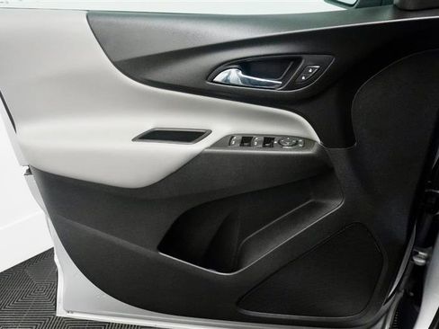 Used 2021 Chevrolet Equinox LT w/ LPO, Floor Liner Package image 29