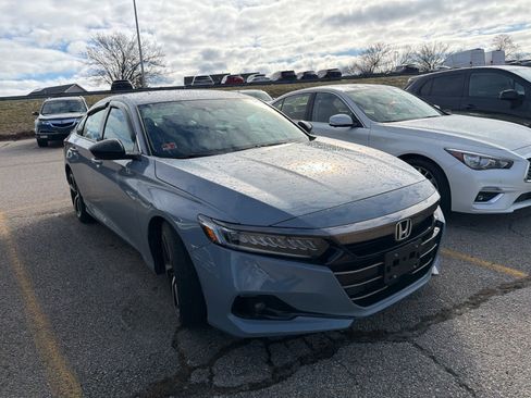 Used 2022 Honda Accord Sport image 4