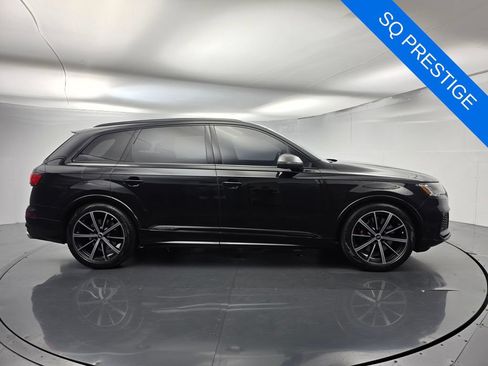 Used 2023 Audi SQ7 Prestige AWD/4WD image 3