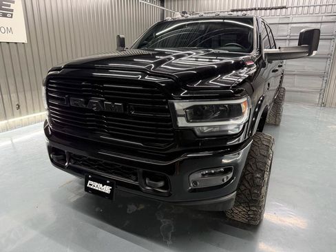 Used 2019 RAM 2500 Laramie w/ Night Edition AWD/4WD image 9