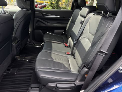 Used 2023 INFINITI QX60 Luxe AWD/4WD image 12