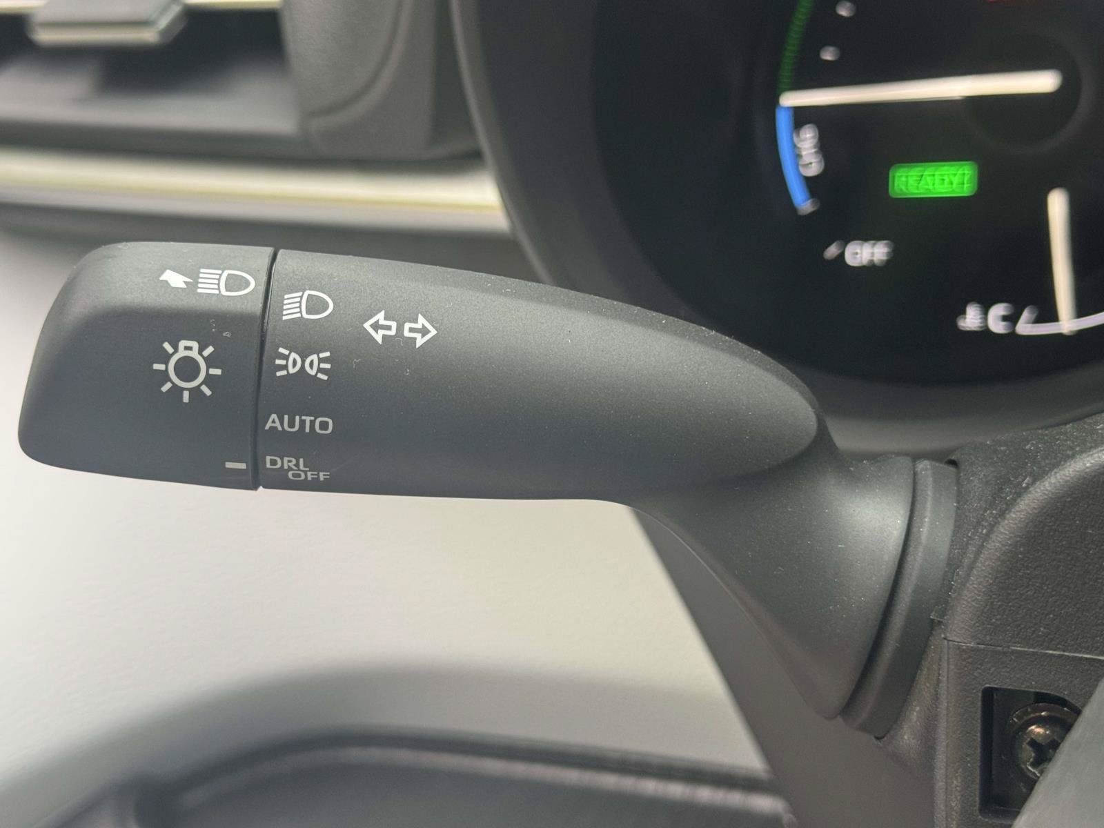 Used 2026 Toyota Sienna LE FWD image 23