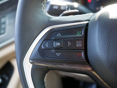 Used 2025 Jeep Grand Cherokee Limited w/ Luxury Tech Group II image 28