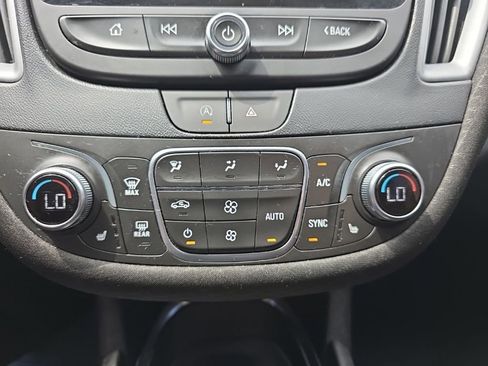 Used 2023 Chevrolet Malibu LT FWD image 26