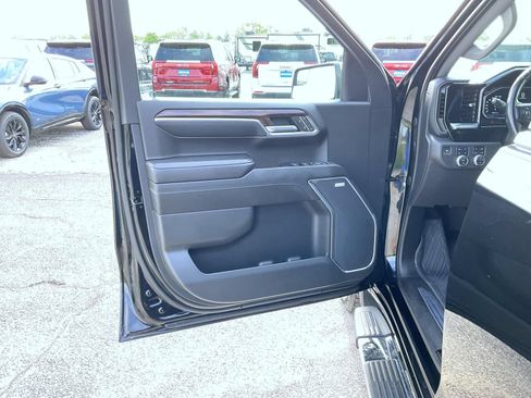 Certified 2023 GMC Sierra 1500 SLT w/ SLT Premium Package AWD/4WD image 9