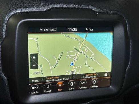 Used 2023 Jeep Renegade Trailhawk AWD/4WD image 36