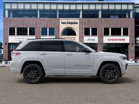 New 2026 Jeep Grand Cherokee Limited AWD/4WD image 21