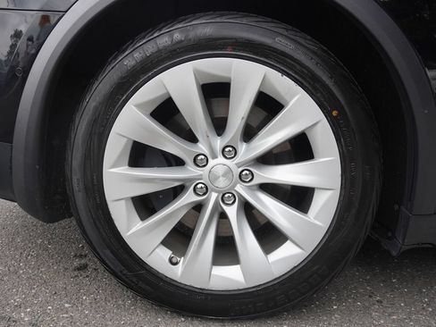 Used 2019 Tesla Model X Long Range AWD/4WD image 22
