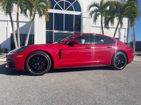 Used 2020 Porsche Panamera 4S image 5