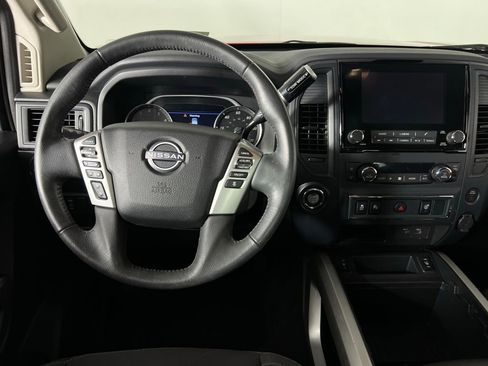 Used 2024 Nissan Titan SV w/ SV Convenience Package RWD image 14