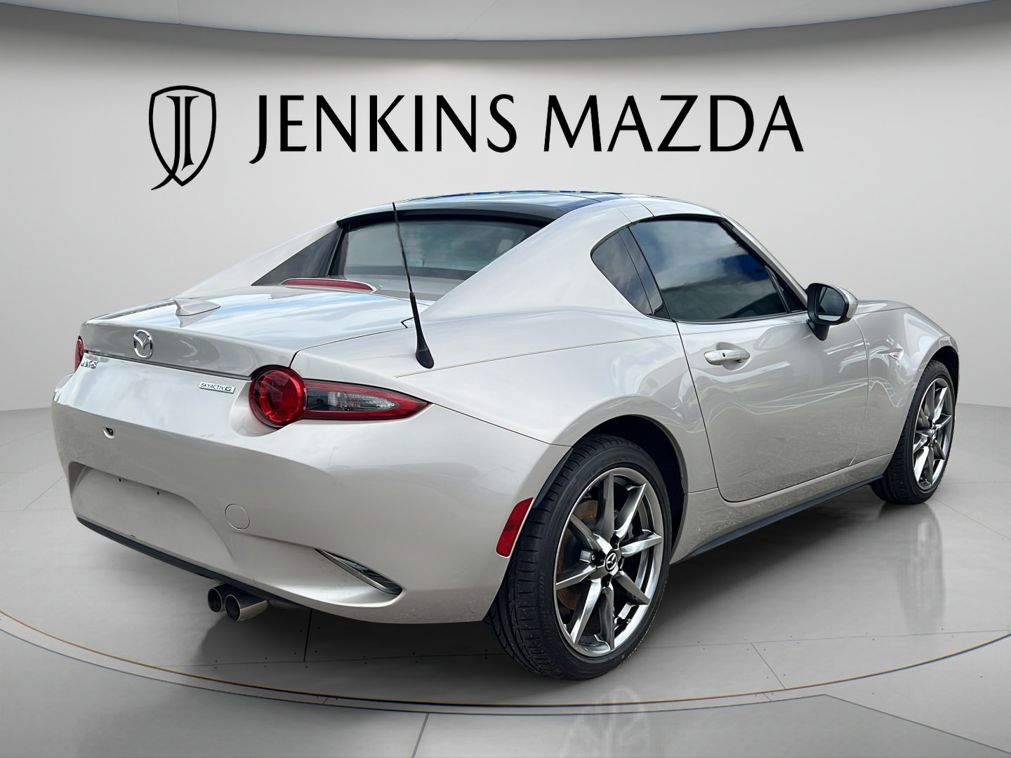 Used 2022 MAZDA MX-5 Miata RF Grand Touring w/ Weather Package RWD image 8