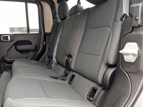 New 2025 Jeep Gladiator Sport image 27