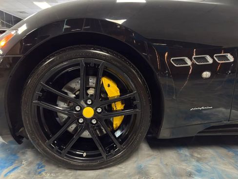 Used 2015 Maserati GranTurismo Sport RWD image 45