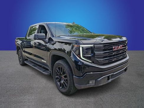 Used 2025 GMC Sierra 1500 Elevation w/ Preferred Package AWD/4WD image 3