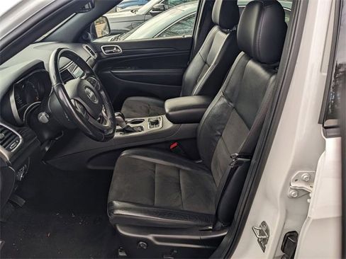 Certified 2022 Jeep Grand Cherokee Laredo X image 6