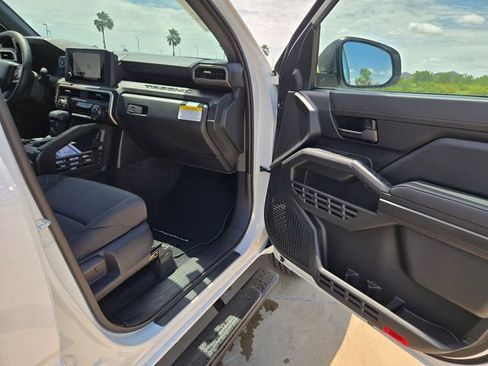 New 2026 Toyota Tacoma SR AWD/4WD image 20