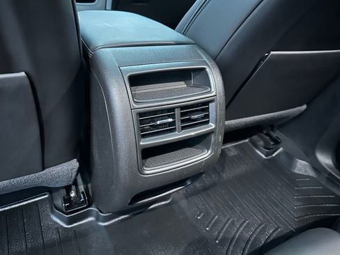 Used 2023 Cadillac XT5 Premium Luxury image 31