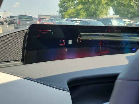 New 2026 Lincoln Navigator Premiere AWD/4WD image 22