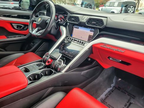 Used 2019 Lamborghini Urus image 25
