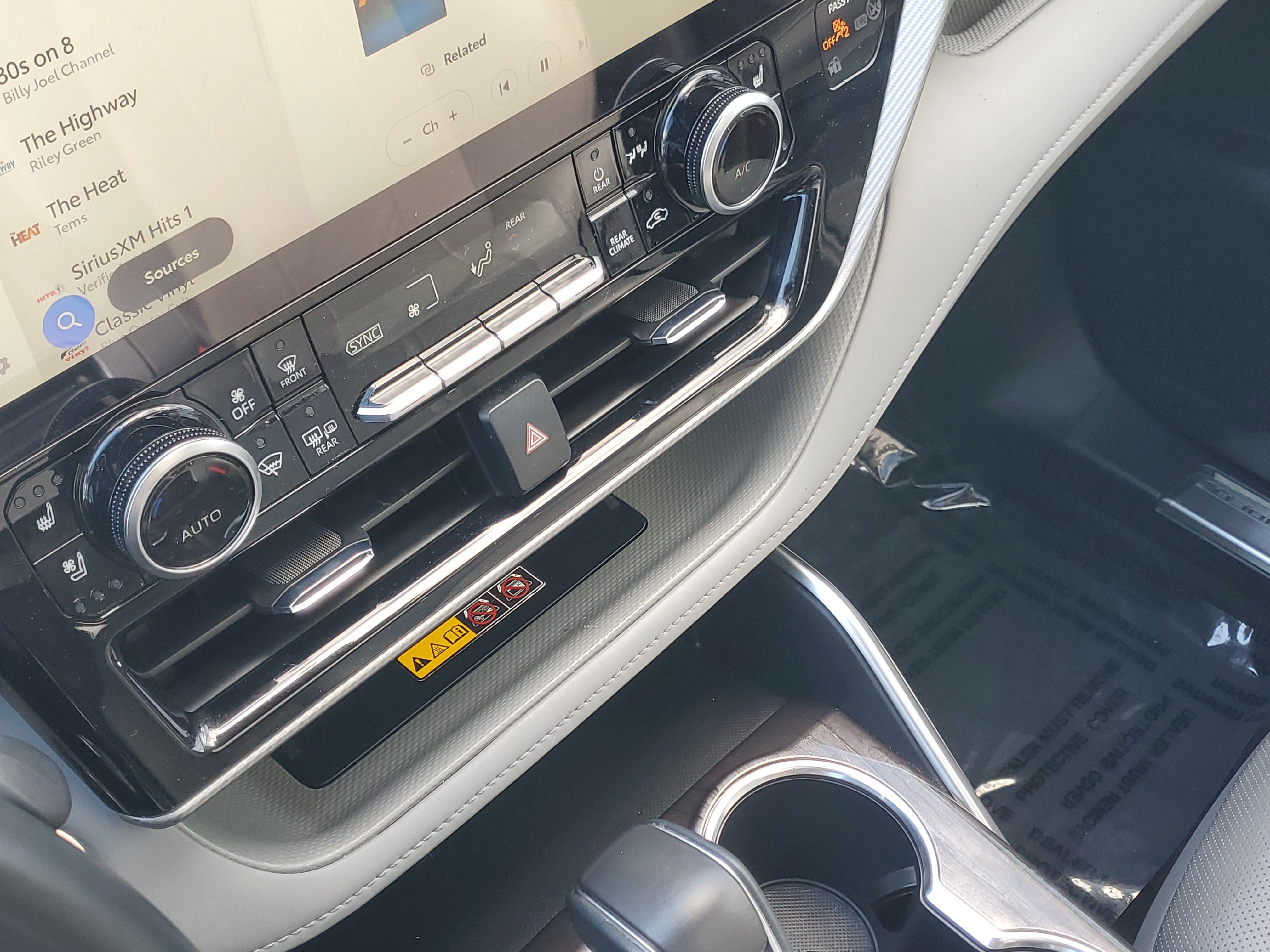 Certified 2026 Toyota Highlander AWD image 32