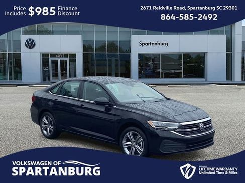 Used 2023 Volkswagen Jetta SE image 1