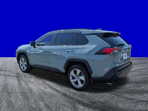 Used 2021 Toyota RAV4 XLE Premium AWD/4WD image 6