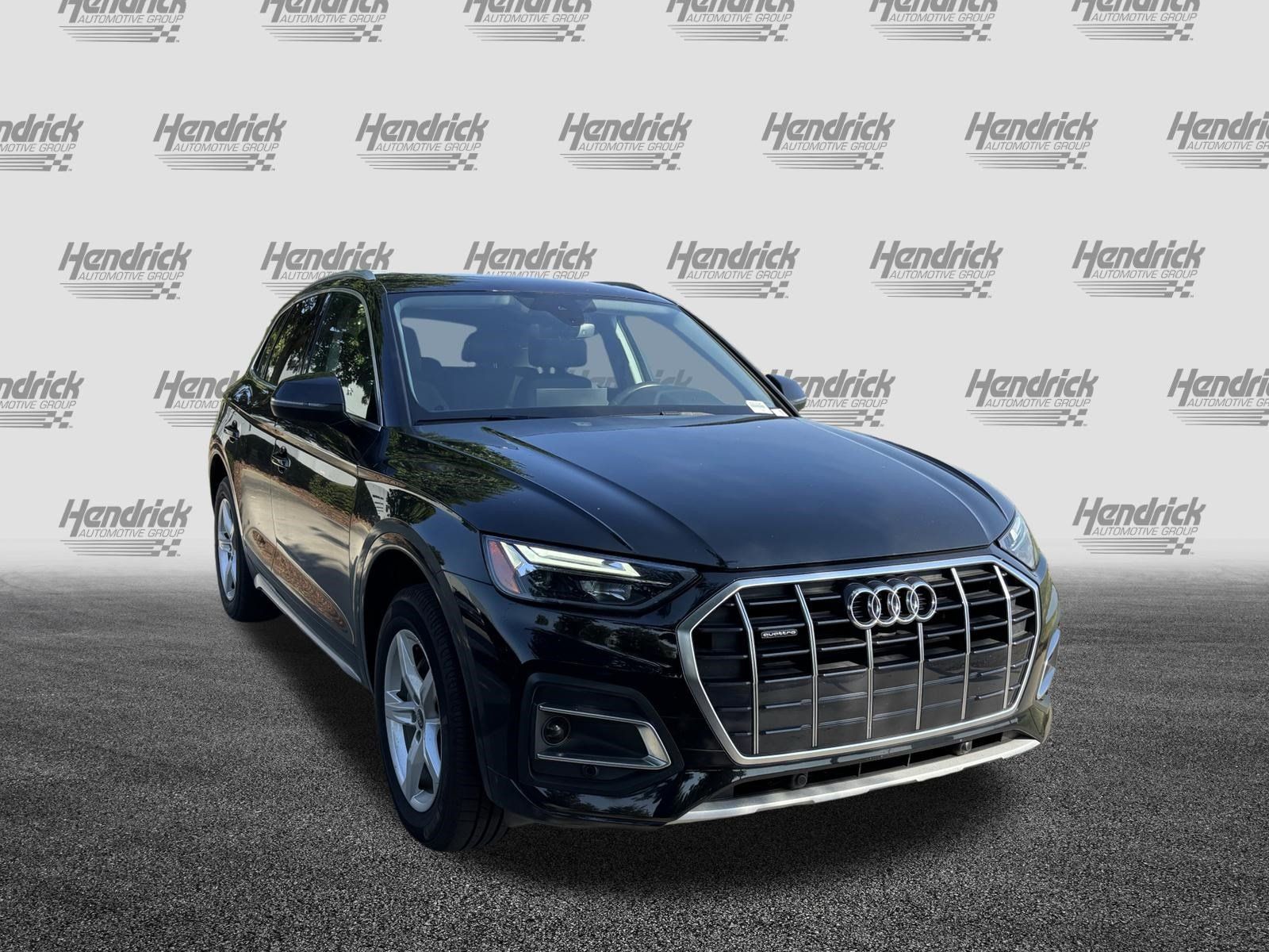 Used 2021 Audi Q5 2.0T Premium w/ Convenience Package AWD/4WD image 2