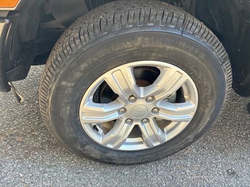 Used 2019 Ford Ranger XL w/ Equipment Group 101A Mid image 11